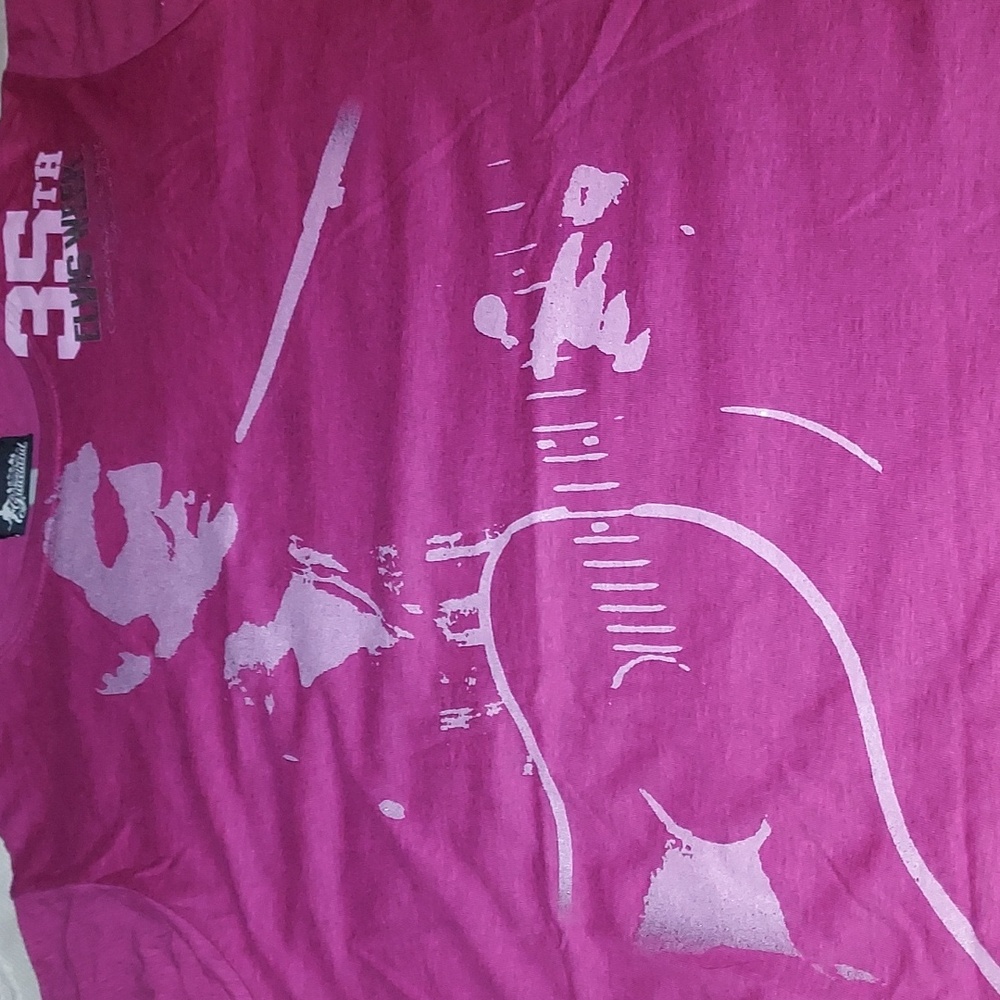 Graceland  Elvis 2012 35th Anniversary tee shirt NWOT - Picture 6 of 6